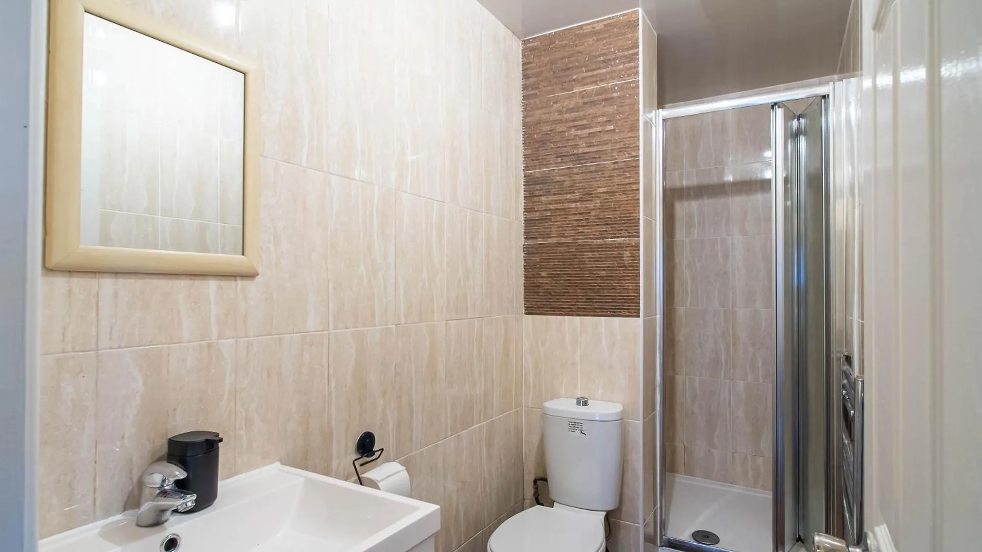 Hallam Sleek Central Apartment 셰필드