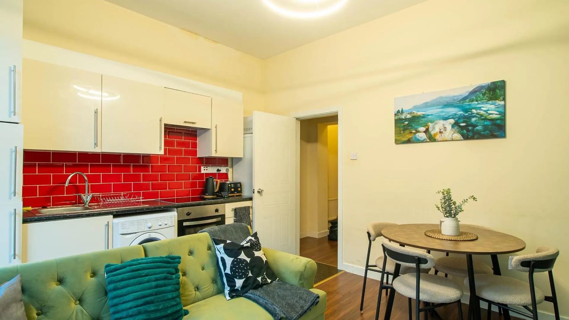Hallam Sleek Central Apartment 셰필드 0*,  영국